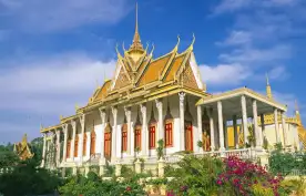 Royal Palace in Chey Chumneas, featuring a Khmer architectural style 