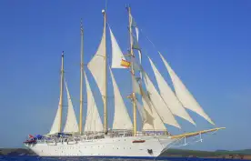 Exterior shot of the Star Flyer ship
