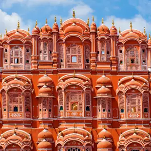 Exterior of Hawa Mahal palace, The Palace of the Winds in Jaipur, Rajasthan, India