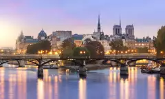 Île de la Cité island and the river Seine during sunrise, Paris