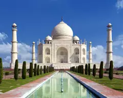 Taj mahal on a bright day in Agra, India