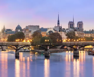 Île de la Cité island and the river Seine during sunrise, Paris